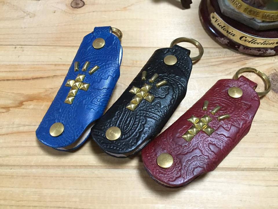 画像: VATOS　カスタムメイド　パチューコクロススタッズキケース　ペイズリー