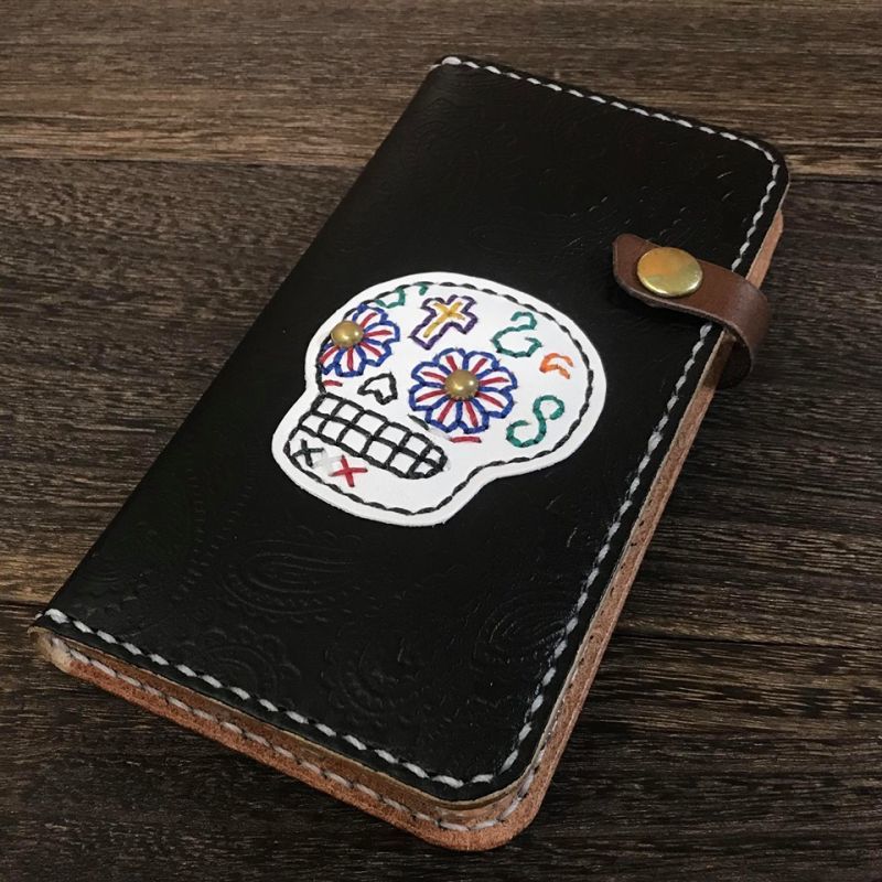 画像1: VATOS　i-phone７・７ｓ・８・８ｓplus専用メキシカンスカルブック型ケース ペイズリー